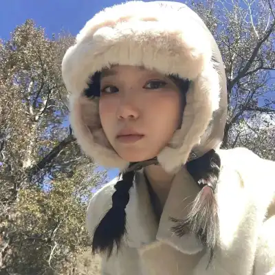 仰映容